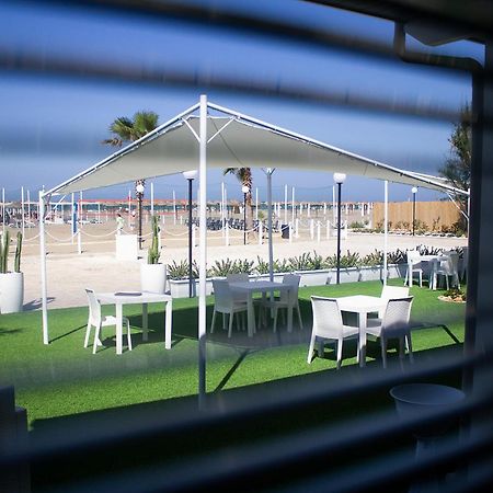 Aurora Beach & Suite Margherita Di Savoia Dış mekan fotoğraf
