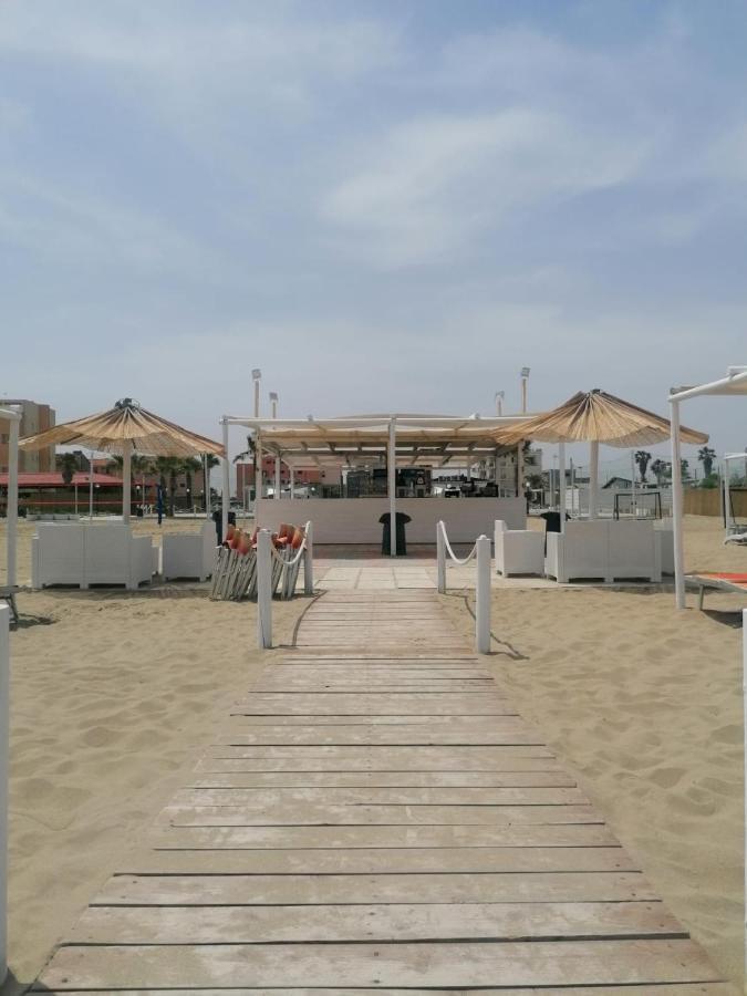Aurora Beach & Suite Margherita Di Savoia Dış mekan fotoğraf